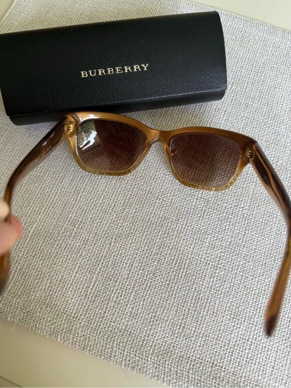 Burberry be4188 hazelnut